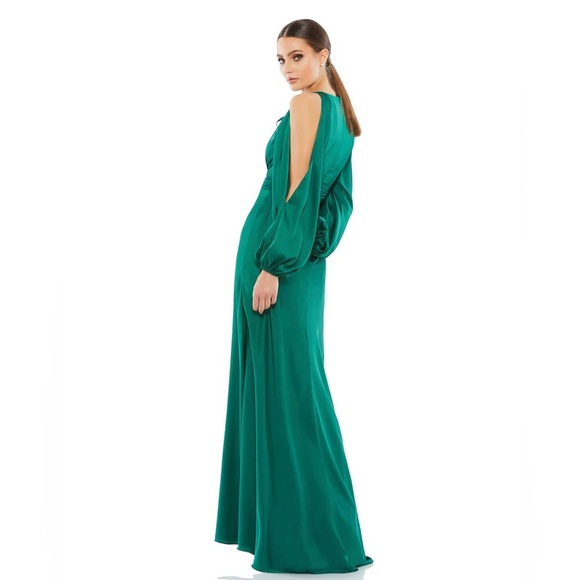 NWT $398 MAC DUGGAL COLD SHOULDER BISHOP SLEEVE KEYHOLE NECK LONG SLEEVE GOWN - Picture 3 of 5
